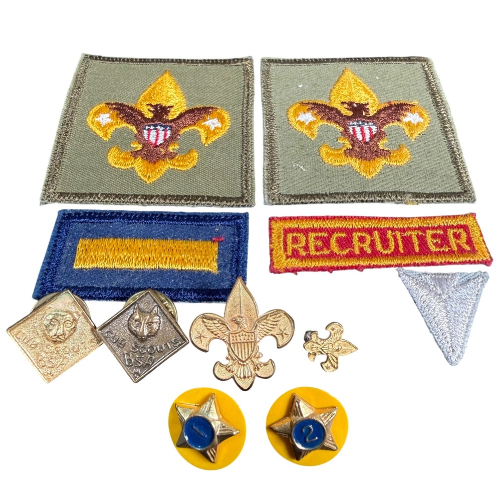 Boy Scouts of America BSA Vintage Mixed Lot Patches Pin Recruiter Cub Scout Bear